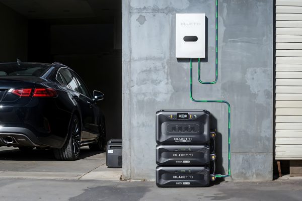 BLUETTI Apex 300: la nuova power station portatile è già su Indiegogo