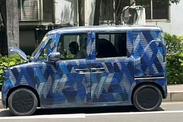 BYD si prepara a invadere il mercato delle K-car: avvistato il primo modello