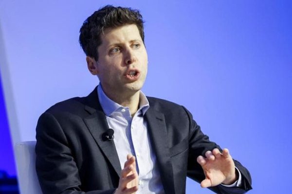 OpenAI ha pensato a una partnership (o a comprare) una società di razzi spaziali per i datacenter orbitali