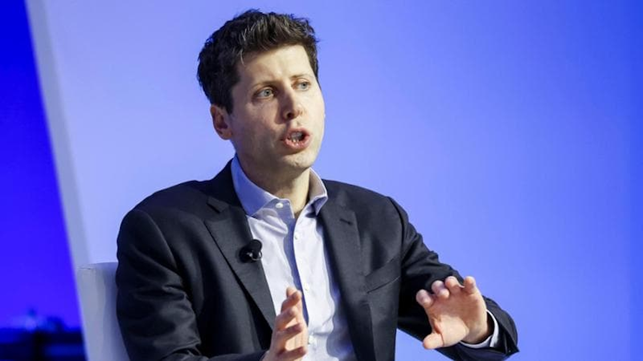 OpenAI ha pensato a una partnership (o a comprare) una società di razzi spaziali per i datacenter orbitali