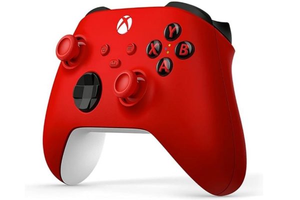 Controller Xbox in offerta su Amazon: colori iconici e versioni speciali a partire da 51€