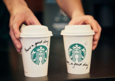 Nuove tazze Starbucks, ora sono più tecnologiche (e sostenibili)