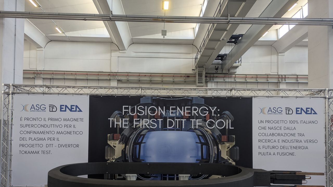 Fusione nucleare, è pronto il primo magnete del progetto Dtt, la macchina sperimentale 100% italiana