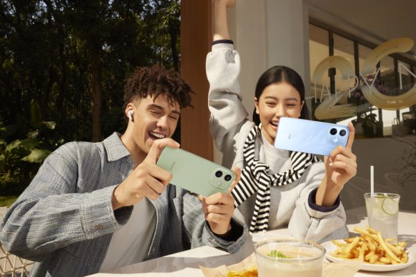 Ecco perché OPPO A5 Pro 5G e 4G sono i compagni ideali per l'estate. Prezzi a partire da 199,99 euro