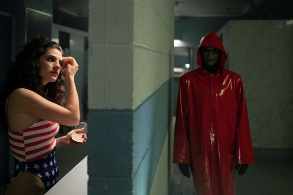 Fear Street Prom Queen su Netflix, il film è banale ma ha qualche bizzarria lo rende divertente