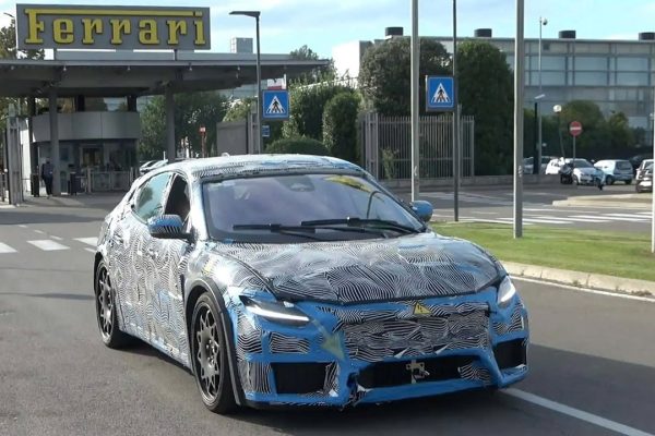 Ferrari Elettrica, c'è un brevetto per finto cambio e suono termico simulato