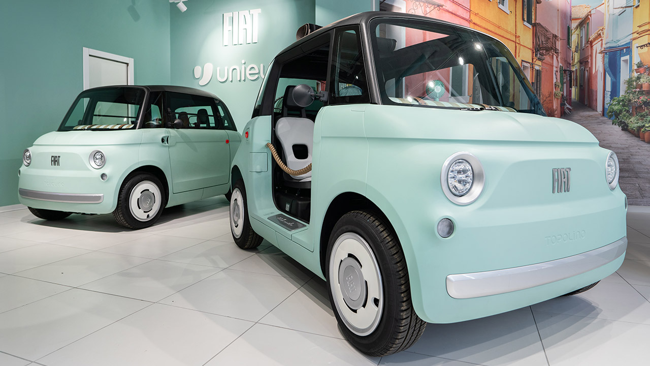 L'Italia ama i quadricicli elettrici: Fiat Topolino al primo posto, si inserisce Mobilize Duo