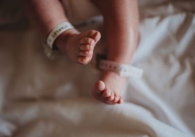 Editing genetico Crispr, un neonato con una malattia rara ha ricevuto la prima terapia su misura al mondo