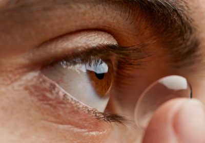 Arrivano le lenti a contatto a infrarossi che ci fanno vedere al buio, anche con gli occhi chiusi