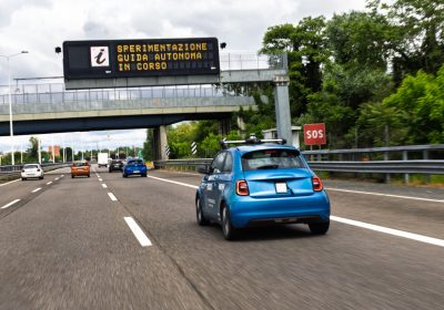 Guida autonoma e zero emissioni: ecco la navetta che rivoluzionerà il traffico urbano (e non solo)