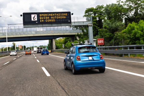 Guida autonoma e zero emissioni: ecco la navetta che rivoluzionerà il traffico urbano (e non solo)