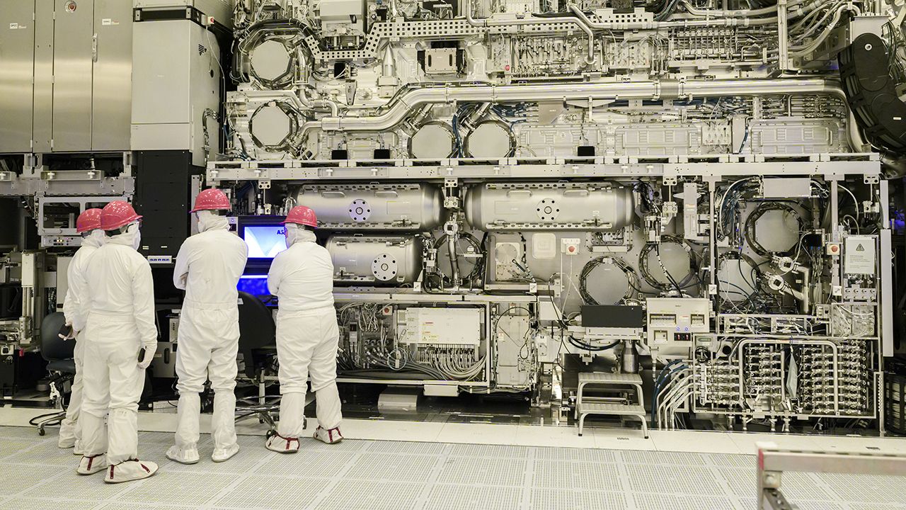 Intel: il processo produttivo 14A sarà più costoso del 18A, ma con vantaggi in efficienza