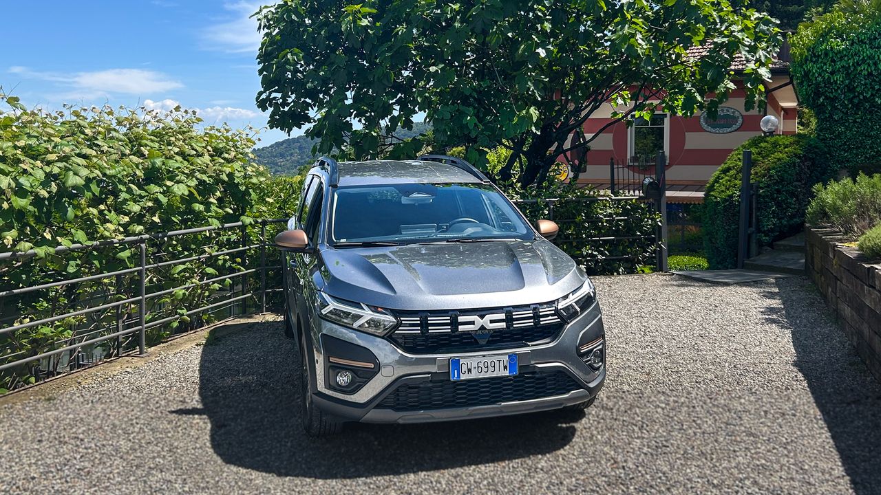 Dacia Jogger, meglio bifuel o full hybrid?