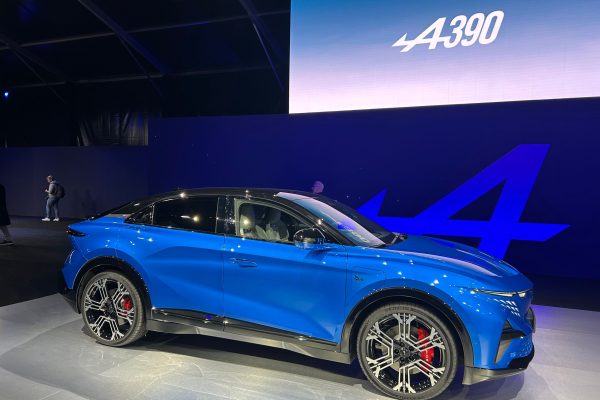 Alpine A390, continua la rivoluzione elettrica della casa automobilistica francese