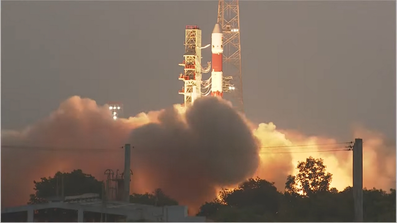 Il razzo spaziale ISRO PSLV-C61 ha fallito il lancio: evento raro in tre decenni di servizio, perso il satellite EOS-09