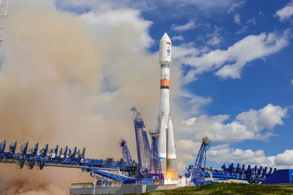 Il satellite militare russo Kosmos-2588 potrebbe osservare da vicino il satellite spia statunitense USA 338