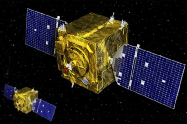 Il satellite spia statunitense USA 324 ha osservato da vicino due satelliti militari cinesi
