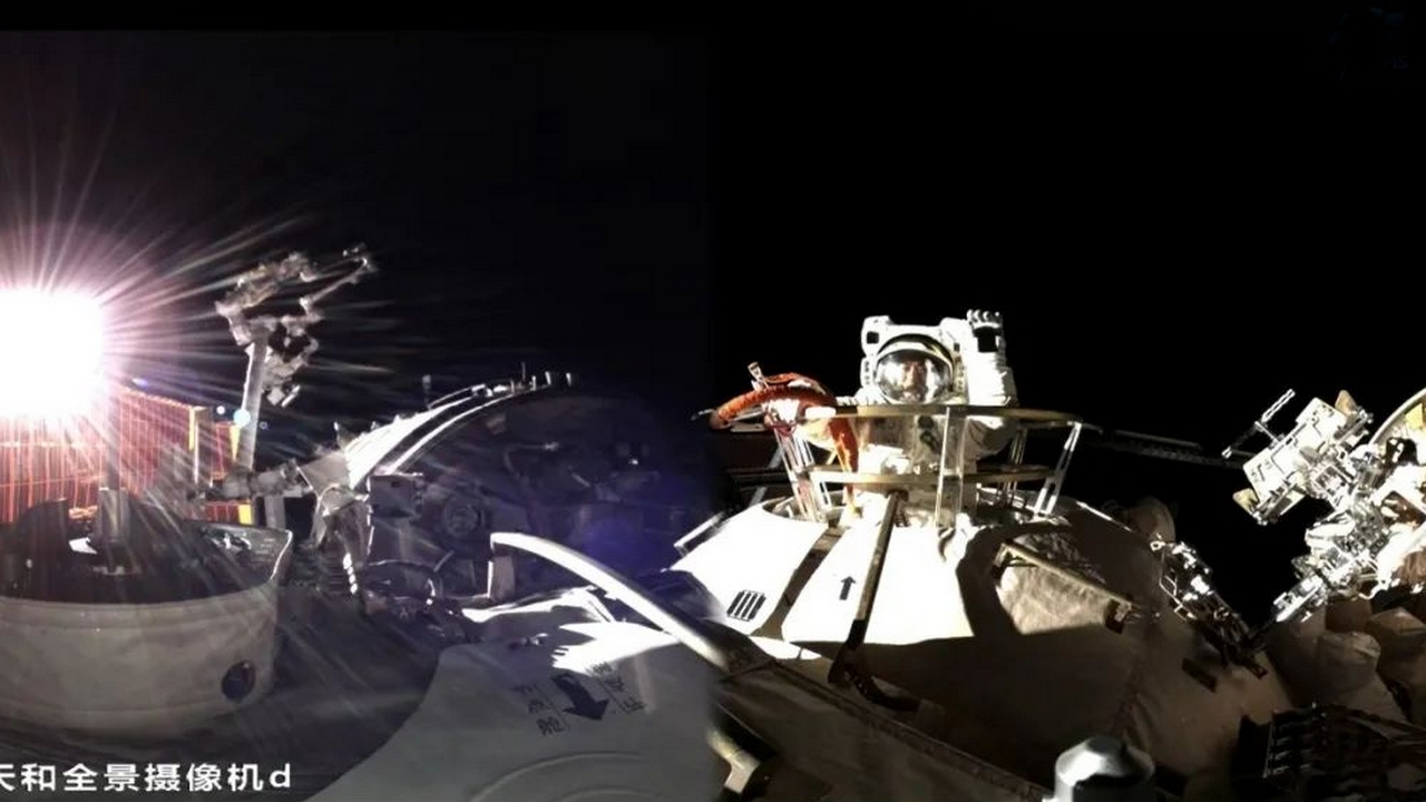 L'equipaggio della missione Shenzhou-20 ha completato la sua prima attività extraveicolare sulla CSS