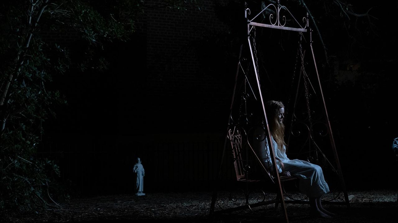 L’esorcismo di Emma Schmidt – The Ritual, la recensione del film che va oltre l’orrore offrendo profonde riflessioni