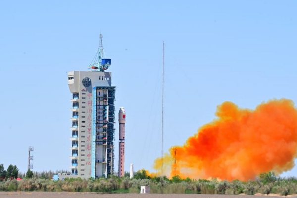 La Cina sta realizzando la costellazione satellitare ''dei tre corpi'' per l'elaborazione dati nello Spazio