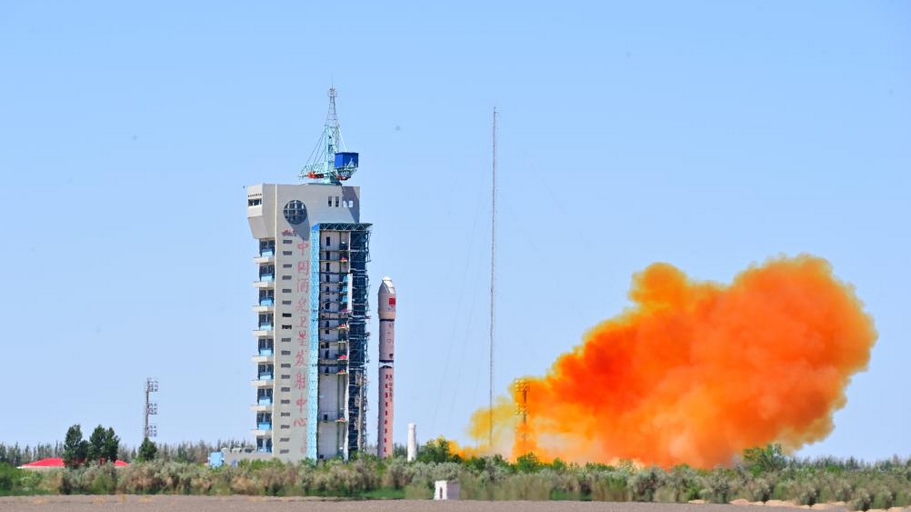 La Cina sta realizzando la costellazione satellitare ''dei tre corpi'' per l'elaborazione dati nello Spazio