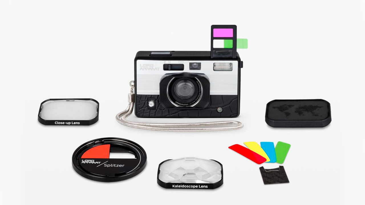 LomoApparat Alexanderplatz: flash colorati e splitzer per una fotografia analogica più creativa