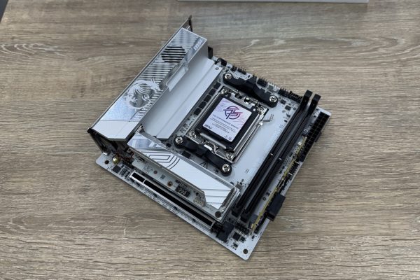 MSI MPG X870I Edge TI WiFi: la motherboard ITX che si sente una E-ATX