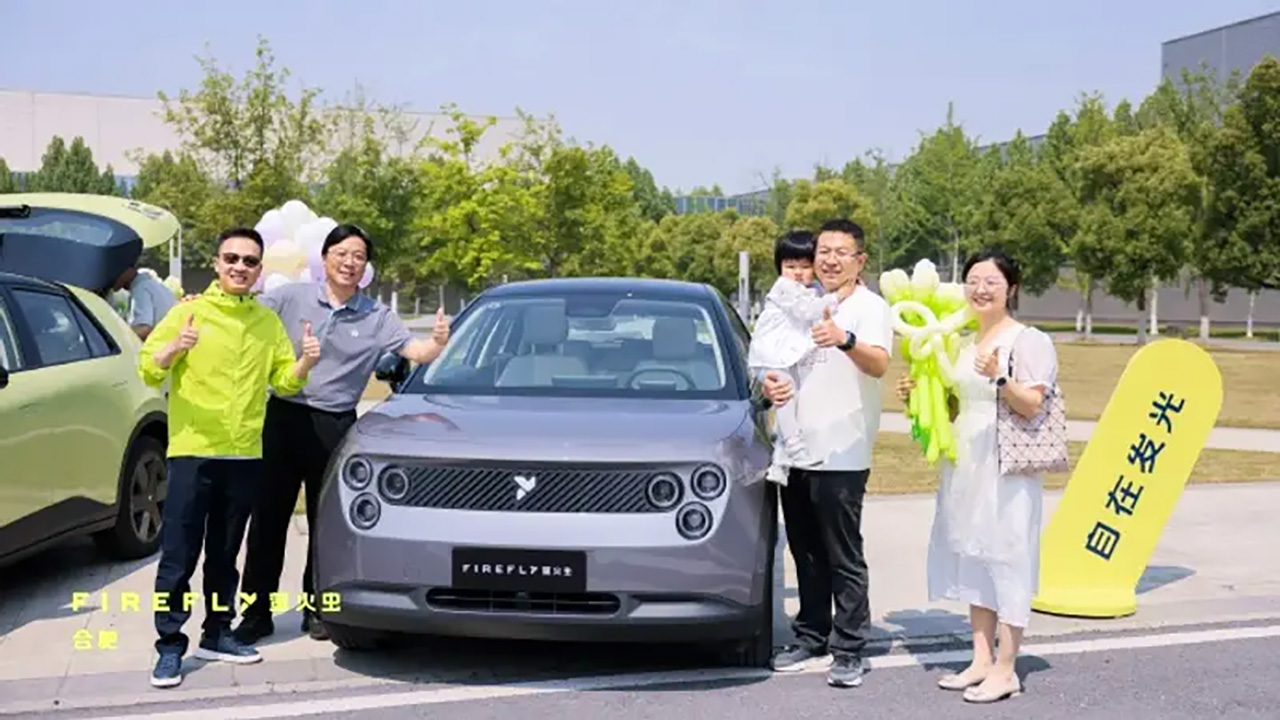 NIO inizia le consegne delle prime auto elettriche economiche Firefly