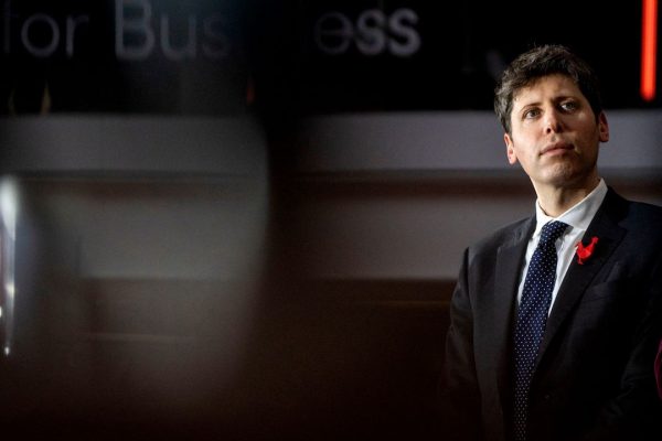 OpenAI cambia idea, la società rimane nella mani di una no-profit