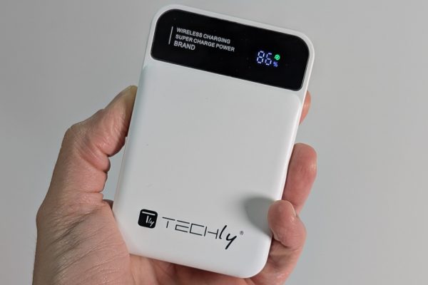 Power Bank Wireless Magnetica 3 in 1 TECHly: ricarica rapida comoda anche in movimento