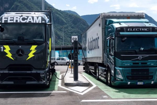 Prima stazione di ricarica megawatt per camion elettrici attiva a Bolzano, lungo l'Autostrada del Brennero