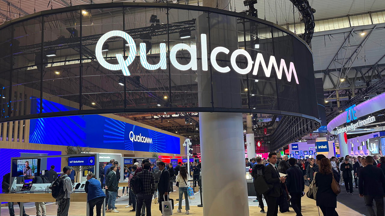 Qualcomm supera le aspettative nel secondo trimestre, ma il futuro è incerto