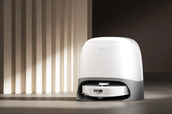 Roborock Qrevo Curv, sconto di 400€ per il robot da 18500Pa con telaio sollevabile e braccio estensibile