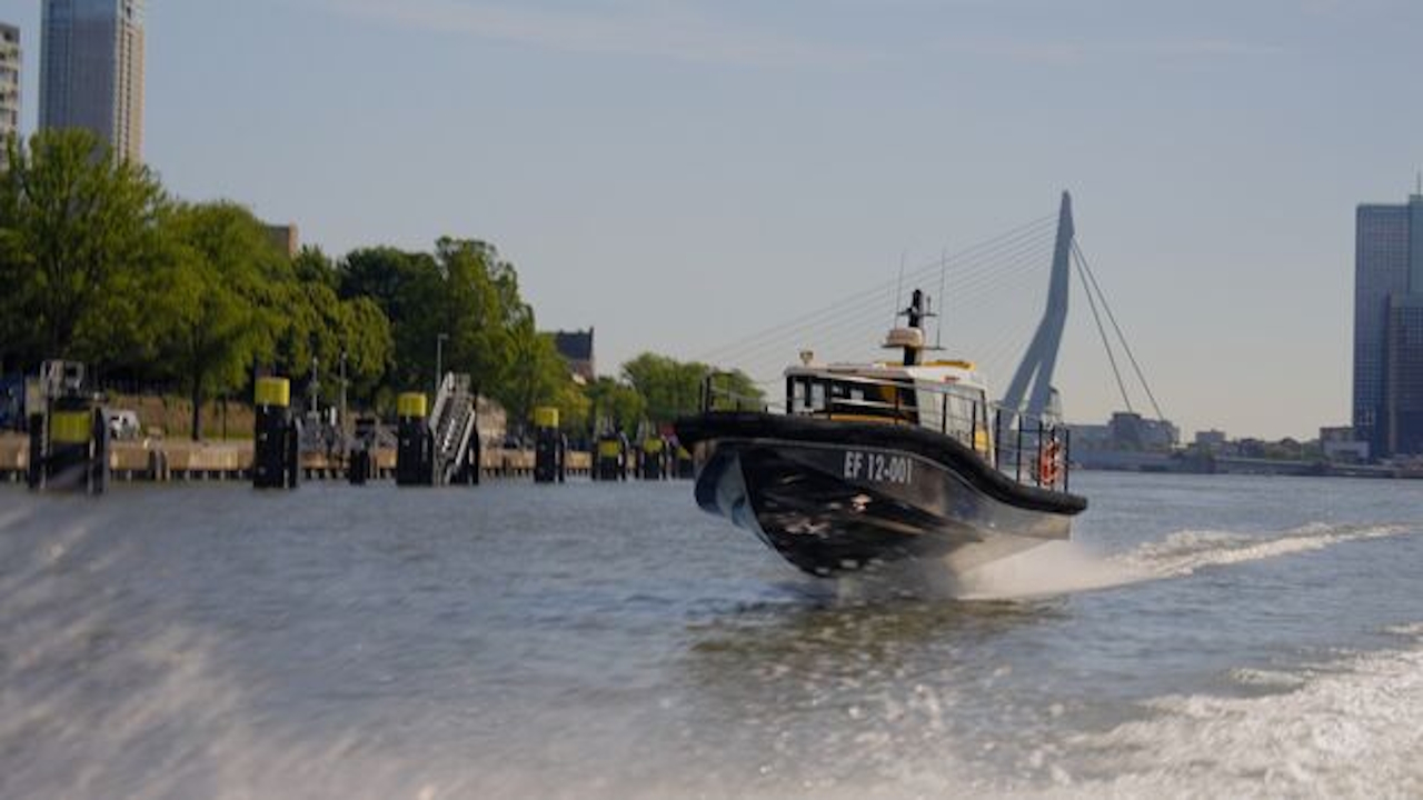Rotterdam mette alla prova Artemis EF-12: prima imbarcazione elettrica per pattugliamento entra in servizio