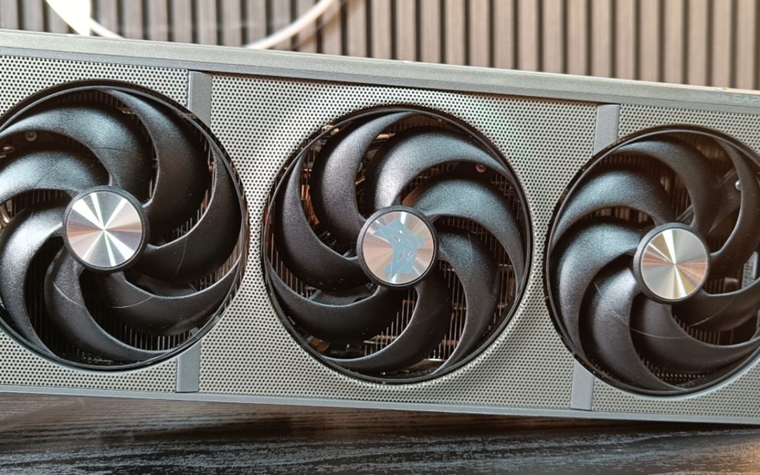 AMD Radeon RX 9070 XT, con l'ultimo aggiornamento supera la RTX 5070 Ti con un prezzo inferiore di 150 euro