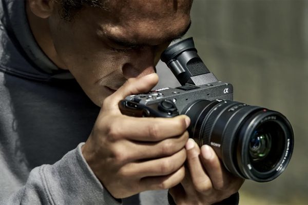 Sony presenta la nuova cinepresa compatta full frame FX2