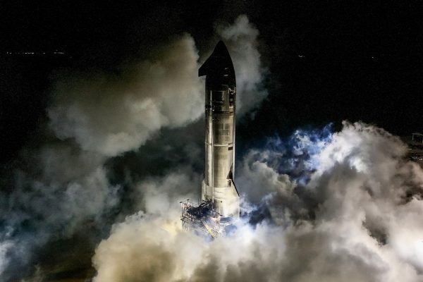 SpaceX: Starship Ship 35 ha eseguito due static fire, Starbase è diventata una città