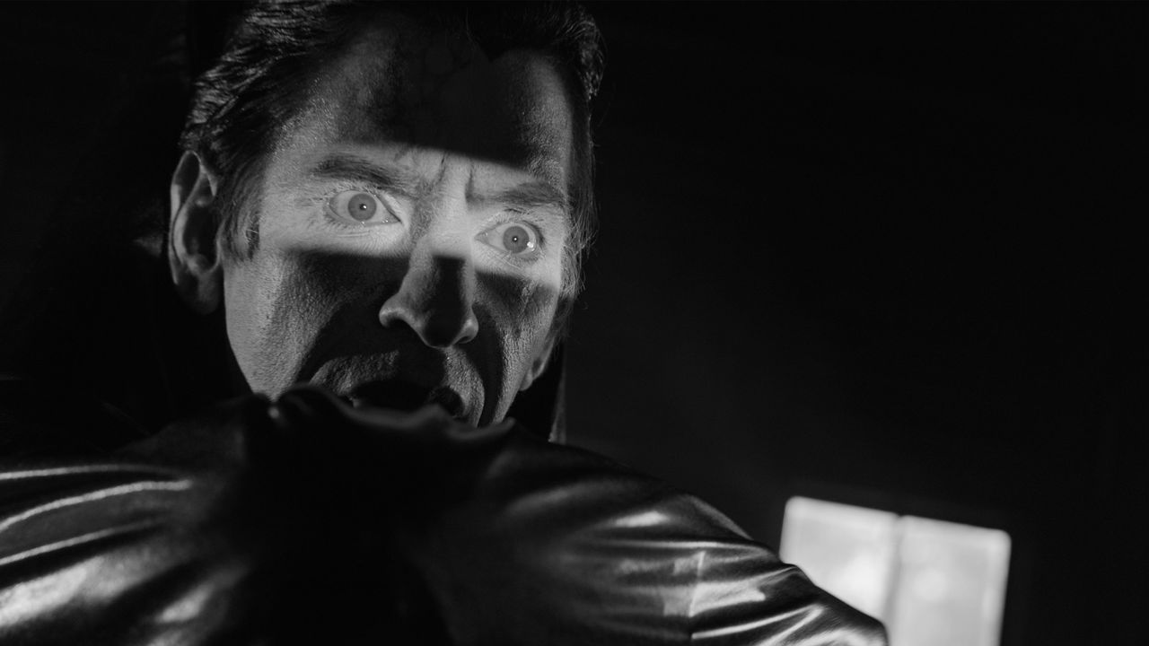 Vampire Zombies… From Space! Il film che mette insieme Dracula, zombie e viaggi nello spazio