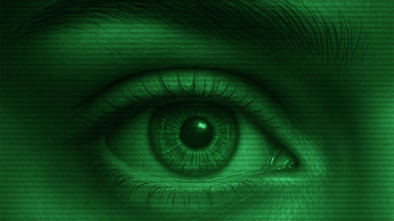 Vedere al buio e con gli occhi chiusi: dalla Cina le lenti a contatto all'infrarosso