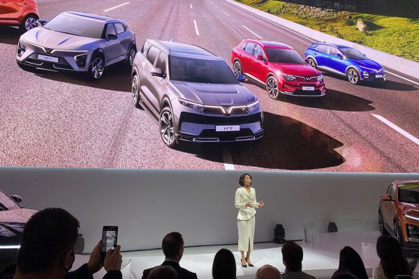 VinFast, la vendita diretta in Europa non funziona: in chiusura tutti gli store e service