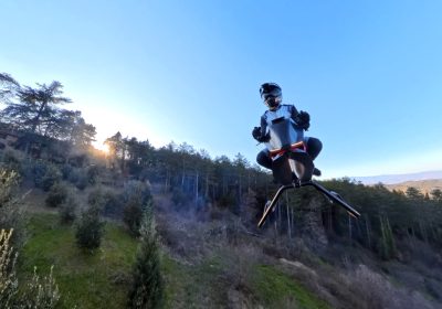 Volonaut Airbike in azione: un nuovo passo nella mobilità aerea personale, con omaggio a Star Wars
