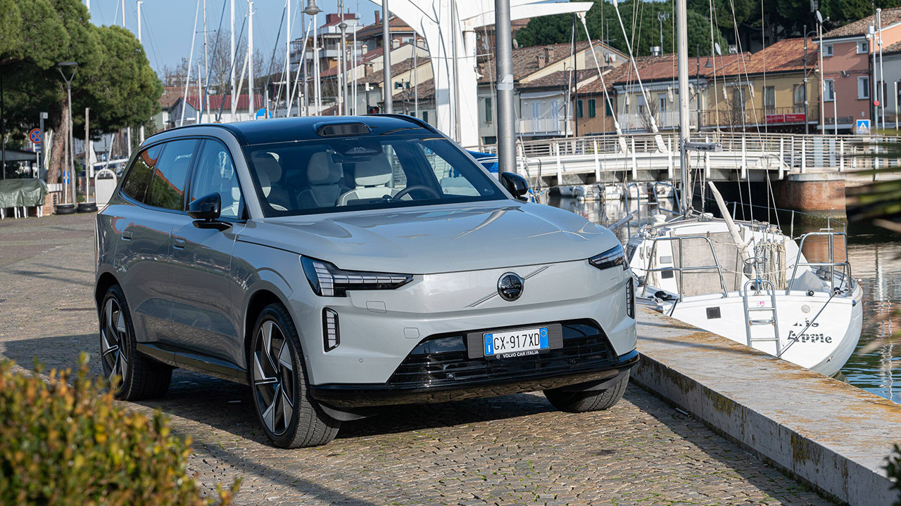 Volvo taglierà 3.000 posti di lavoro: pesano il calo degli utili e l’incertezza sui dazi USA