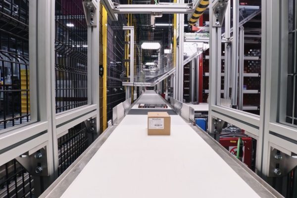 La logistica di Amazon sempre più veloce, guidano le consegne in giornata