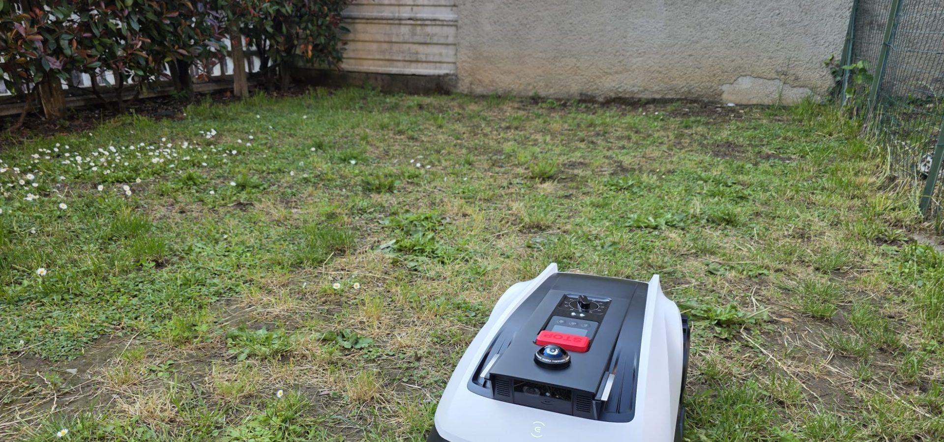 GOAT O500 Panorama, il giardiniere smart di Ecovacs