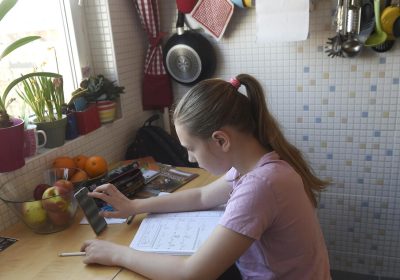 Rapporto Ocse, 17% bimbi in ansia se non ha smartphone o tablet – Web & Social