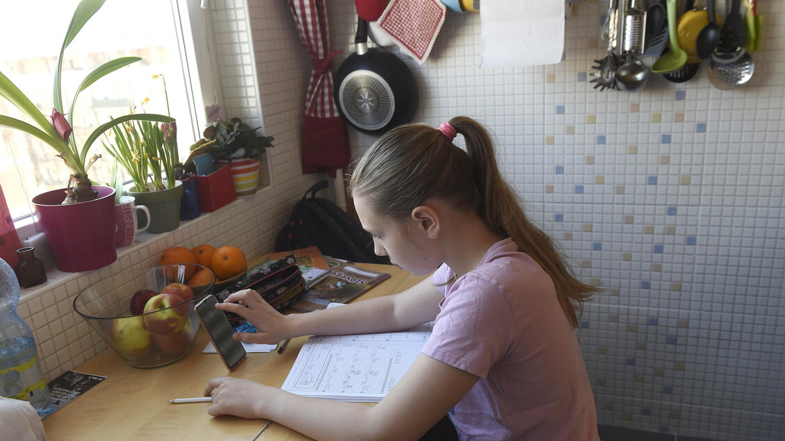 Rapporto Ocse, 17% bimbi in ansia se non ha smartphone o tablet – Web & Social