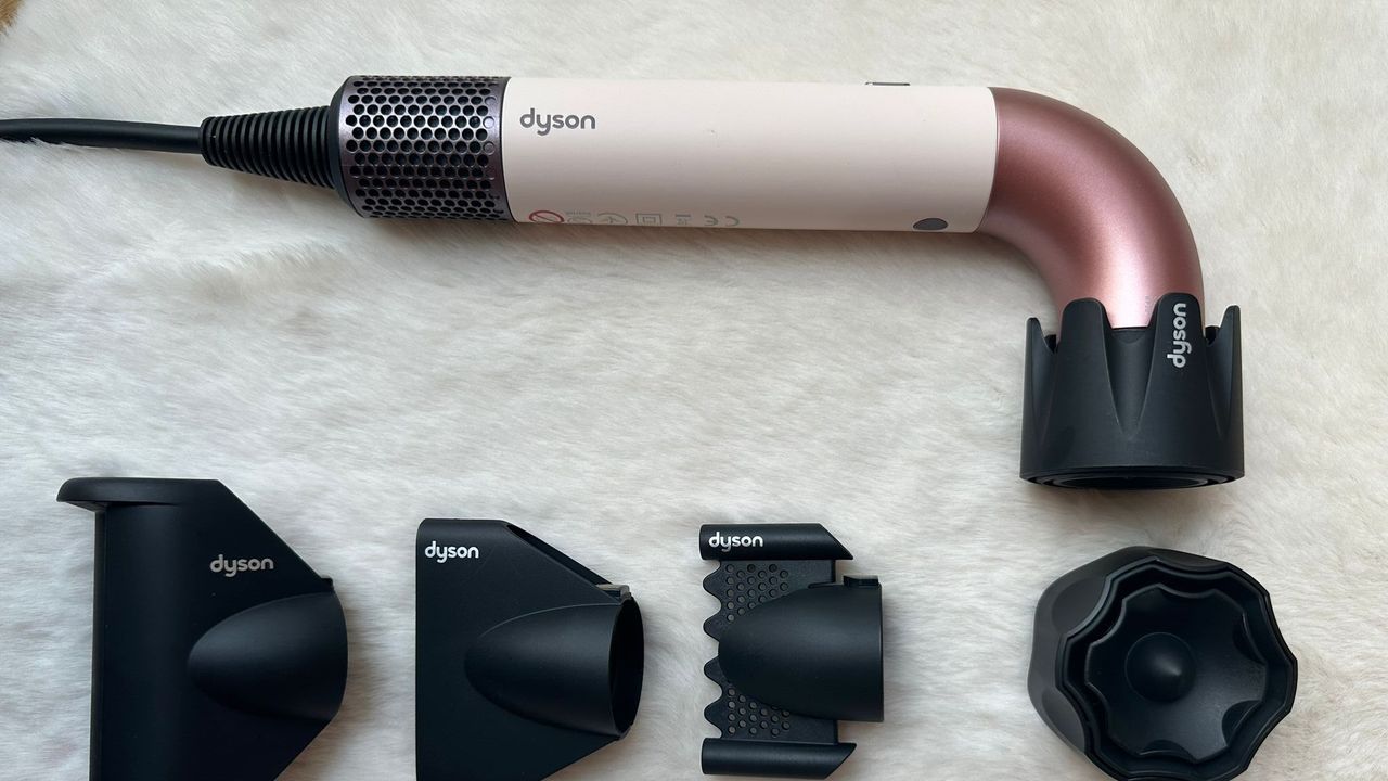 Recensione Dyson Supersonic r, l’asciugacapelli che cambia forma e prestazioni
