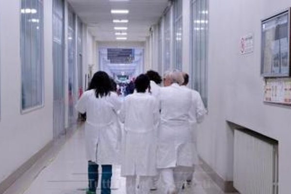Il 46% medici usa l’IA, si risparmiano due settimane di lavoro – Notizie