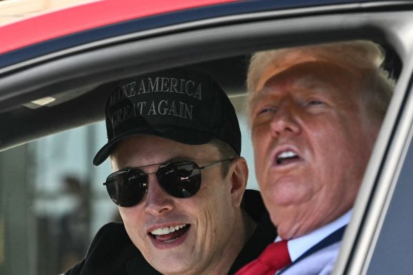 Elon Musk lascia il Doge con un’ultima frecciata a Trump