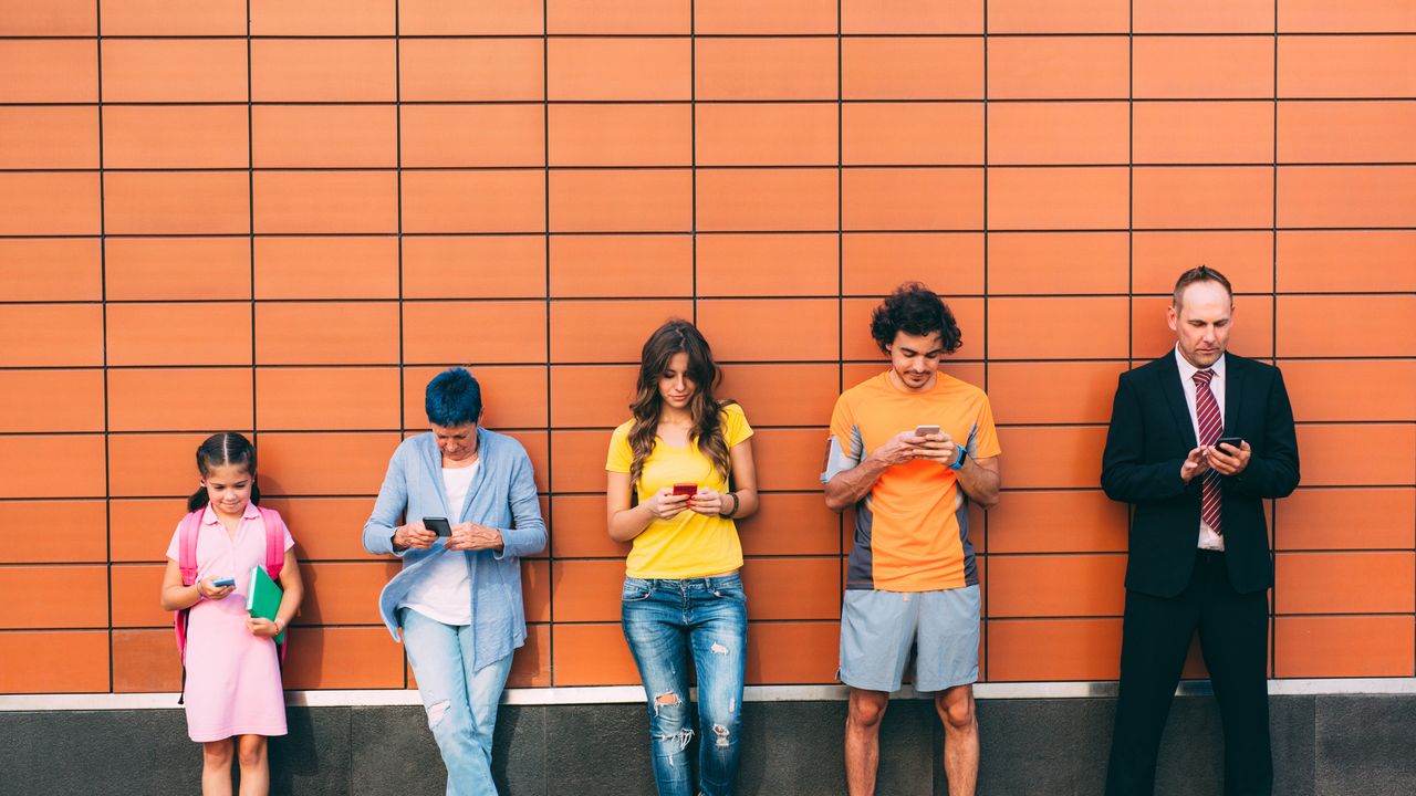 Altezza, il gene che spiega la differenza tra uomini e donne